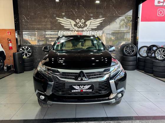 MITSUBISHI PAJERO SPORT 2.4 16V MIVEC TURBO DIESEL HPE AWD AUTOMÁTICO MITSUBISHI PAJERO SPORT 2.4 16V MIVEC TURBO DIESEL HPE AWD AUTOMÁTICO